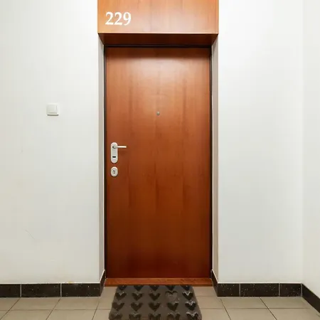Stunning 2 Bedroom & Motlawa River View In By Renters Gdaňsk