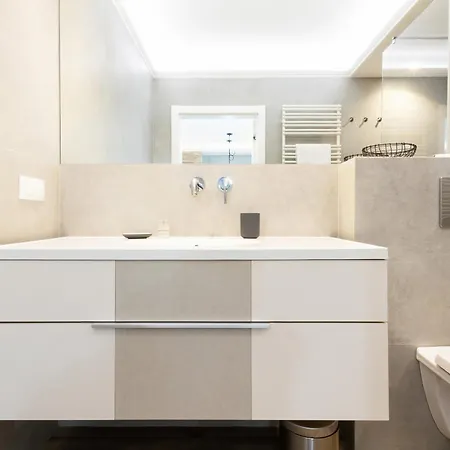 아파트 Stunning 2 Bedroom & Motlawa River View In By Renters 그단스크